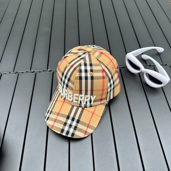 2023 BURBERRY Burberry's new simple fashion baseball Cap - Picture 3 of 9
